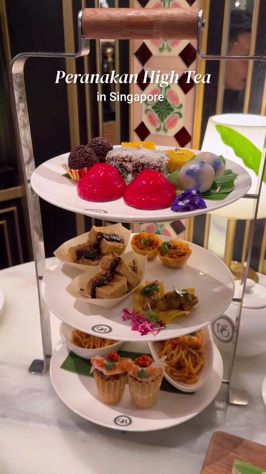 @jxeats ++ (Serves 2 pax, includes a pot of tea） side note, who will win Star…