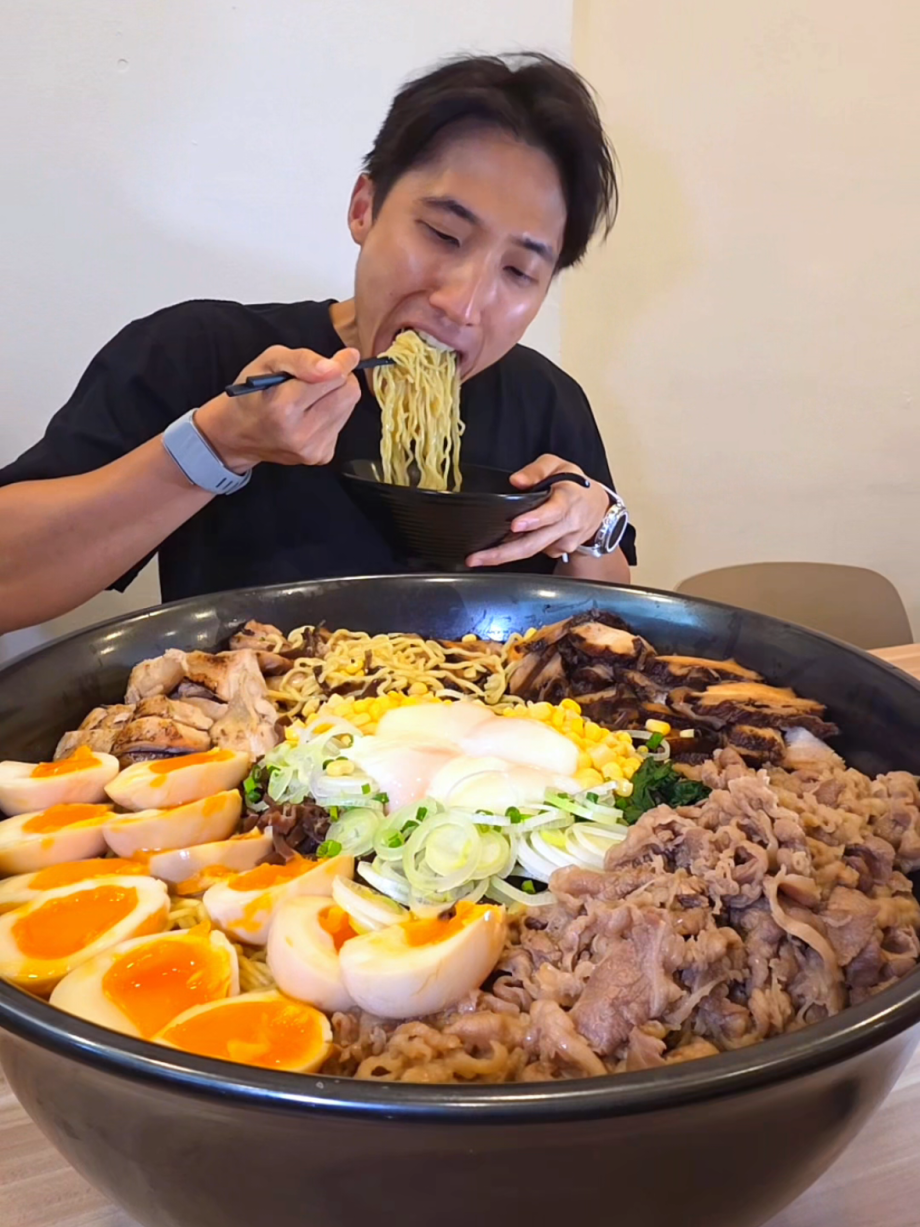 @zermattneo Last time Chef Mamoru saw me, I was struggling with 2kg. Today? He h…