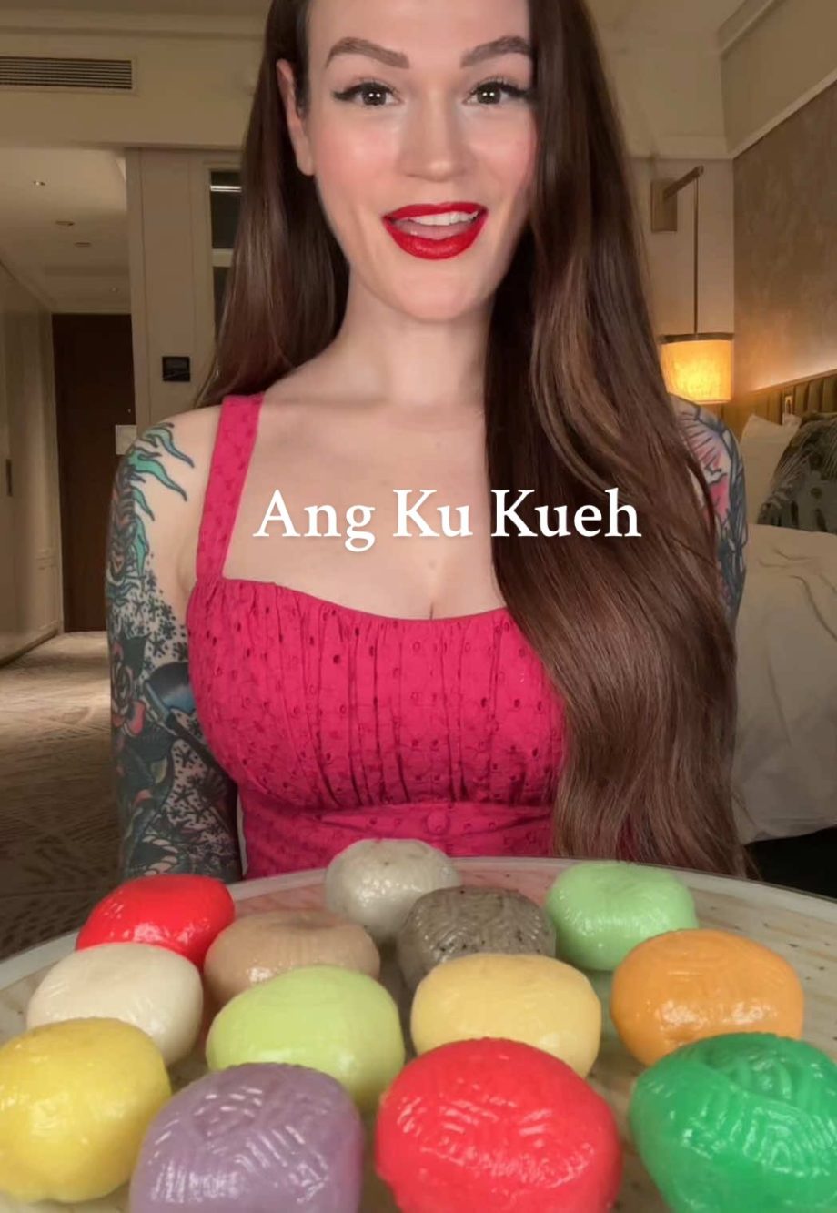 @janiedevours Trying Ang Ku Kueh from Po Cheu in Singapore  #angkukueh #kueh #si…