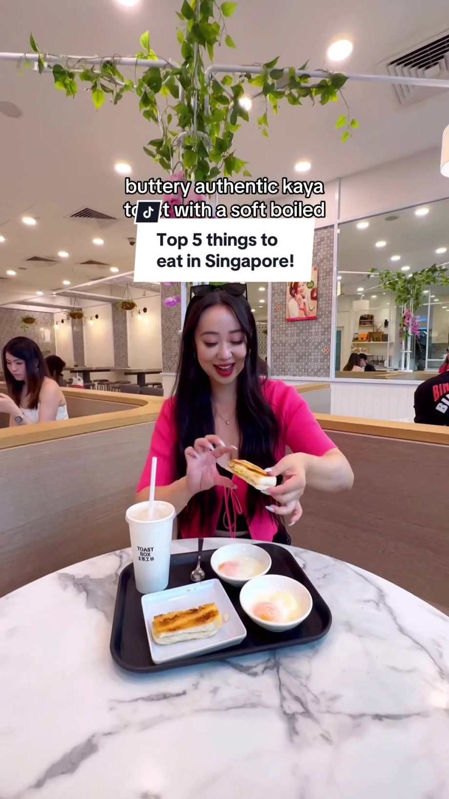 @sopheats IF YOU’RE VISITING SINGAPORE, YOU HAVE TO EAT THESE 5 TOP THINGS!! ALL…