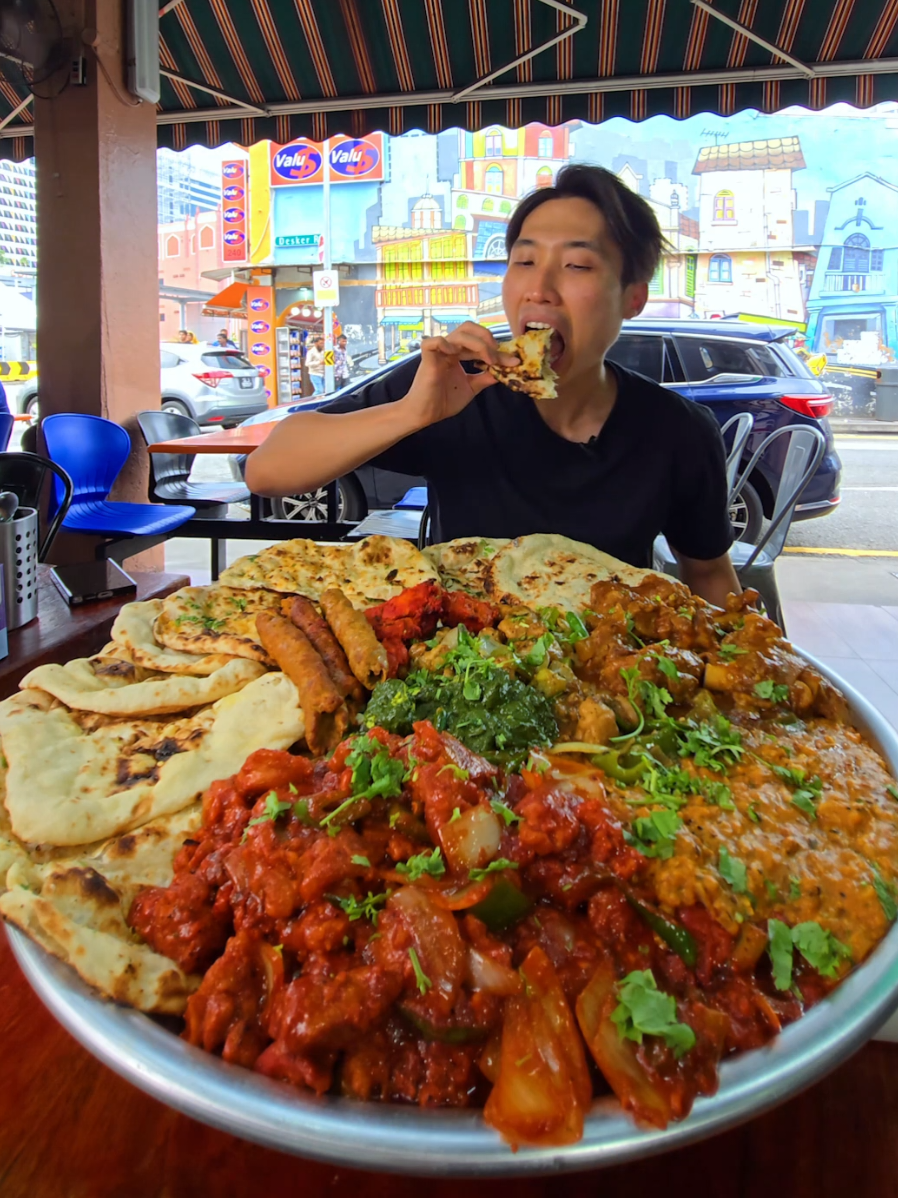 @zermattneo 7KG PAKISTANI FOOD PLATTER SOLO! That freshly baked Naan & Chili Chi…