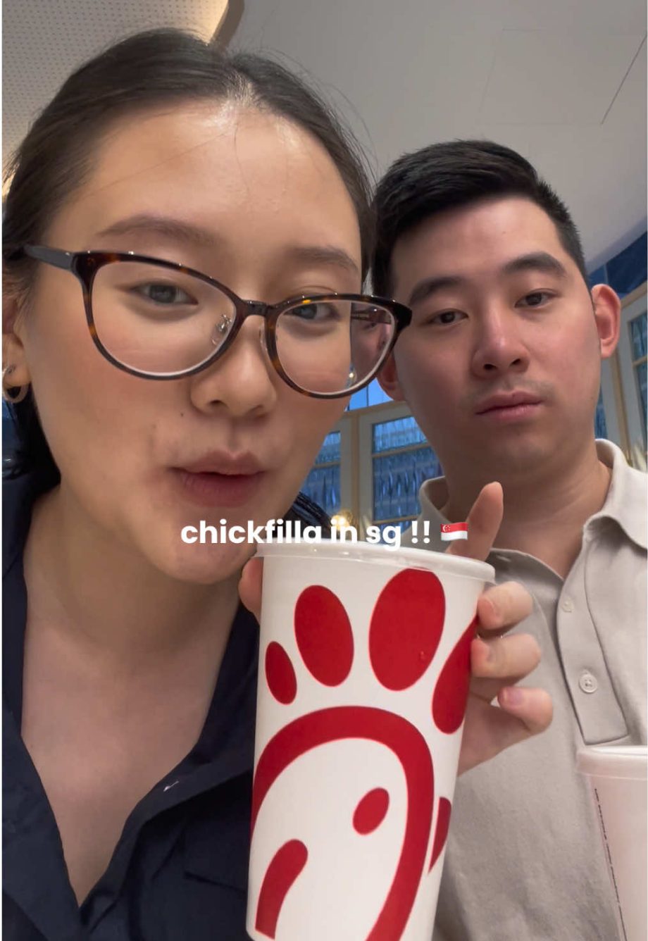 @kellybellyjellybeannn trying chickfilla in singaporee!! from two people who ate…