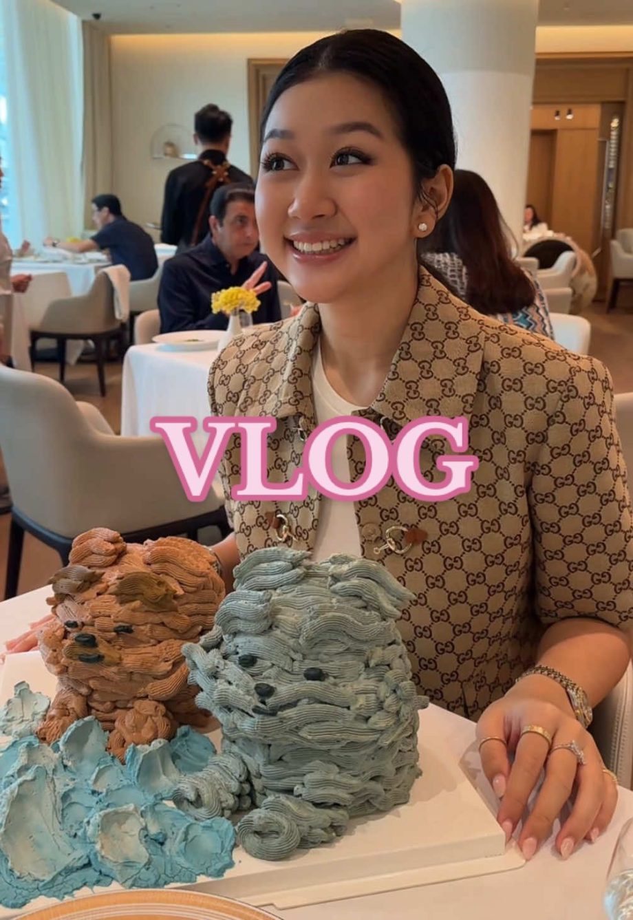 @chloeabeth4545 Lunch with ze girls  #singapore #girls #foodvlog #foodie #tiktok…