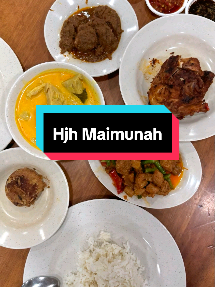 @yumbros0 YumBros Hari Raya Special Finale : Hjh Maimunah!  Comment where YOU wa…