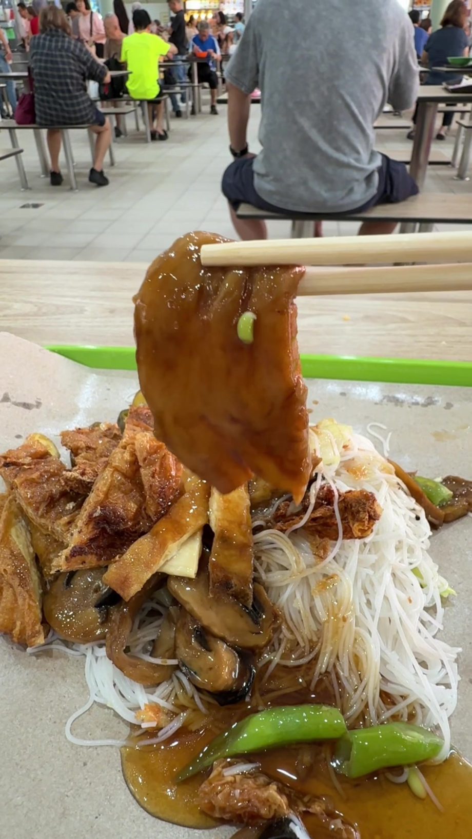 @powpowtwo Not mind-blowing… but somehow you’ll finish everything  Queue long fo…