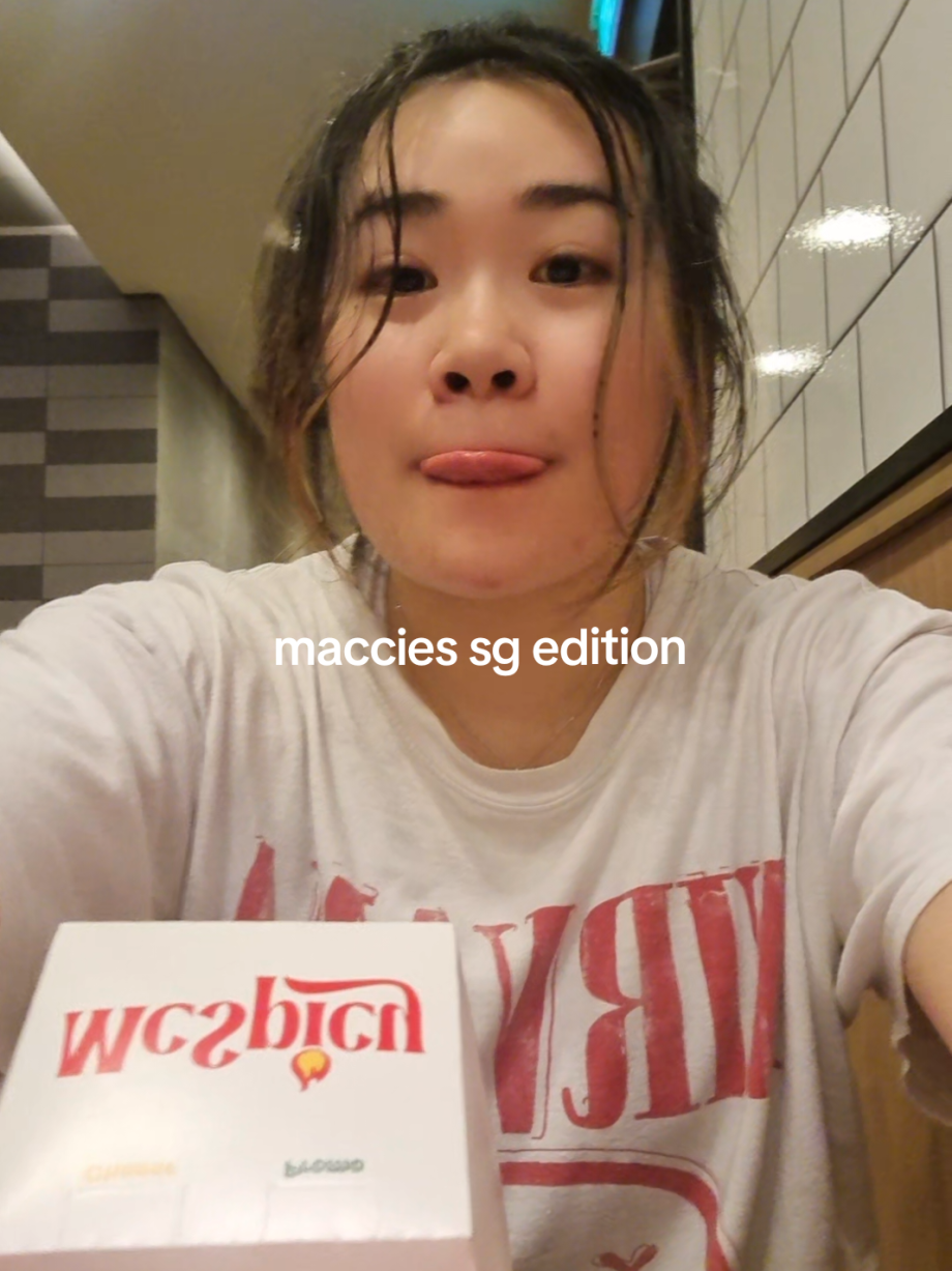 @nickytme got harassed in uk maccies so i came to singapore to try again… this…