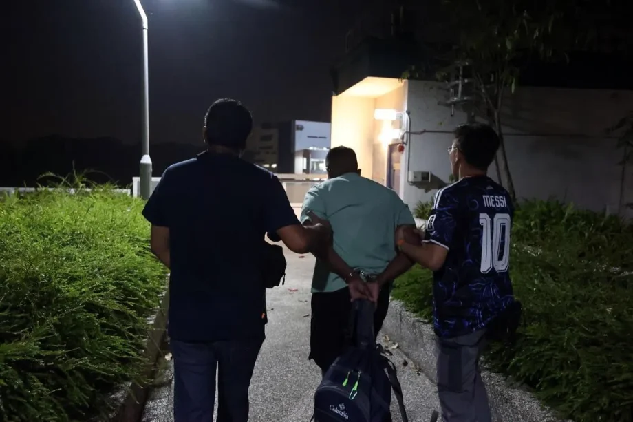 Suspected Sri Lankan overstayer caught in ICA operation Suspected Sri Lankan overstayer caught in ICA operation