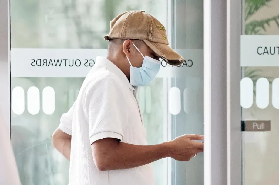 Ex-Certis officer who took over k in bribes in cigarette smuggling case gets 17 months’ jail