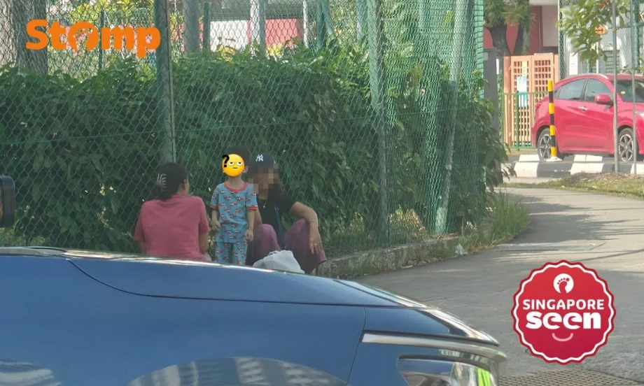 Driver says ‘stressful’ to see child standing near busy junction while women chit-chat