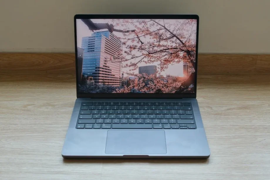 Apple M5 Pro and Max MacBook Pro review