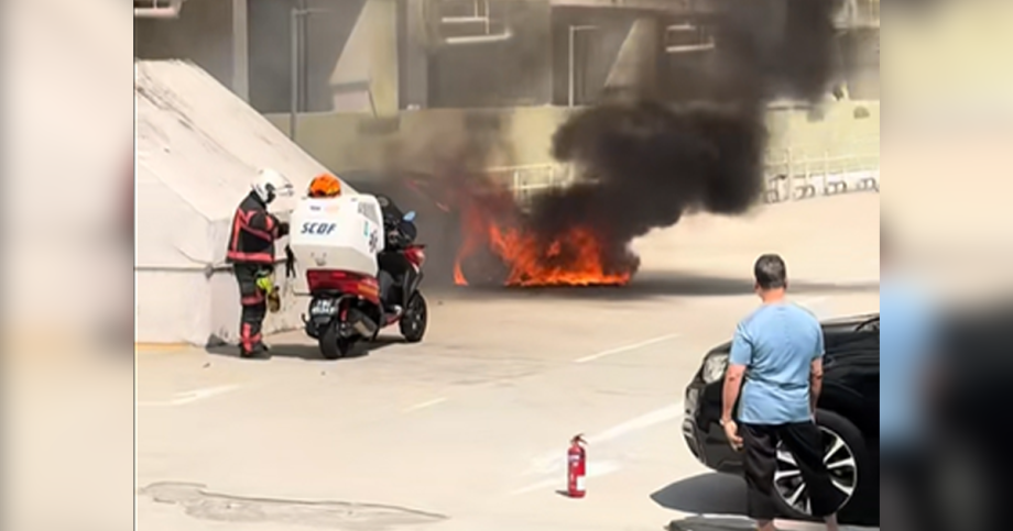Car catches fire at Hong Lim Complex carpark, no injuries reported, Singapore News