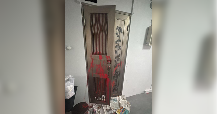 Man who splashed red paint on loan shark harassment victim’s unit in Jurong West arrested, Singapore News