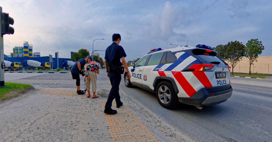 ‘She needed help’: Cyclist spots missing elderly woman on Seletar road with heavy vehicles, calls police and guides her to safety, Singapore News