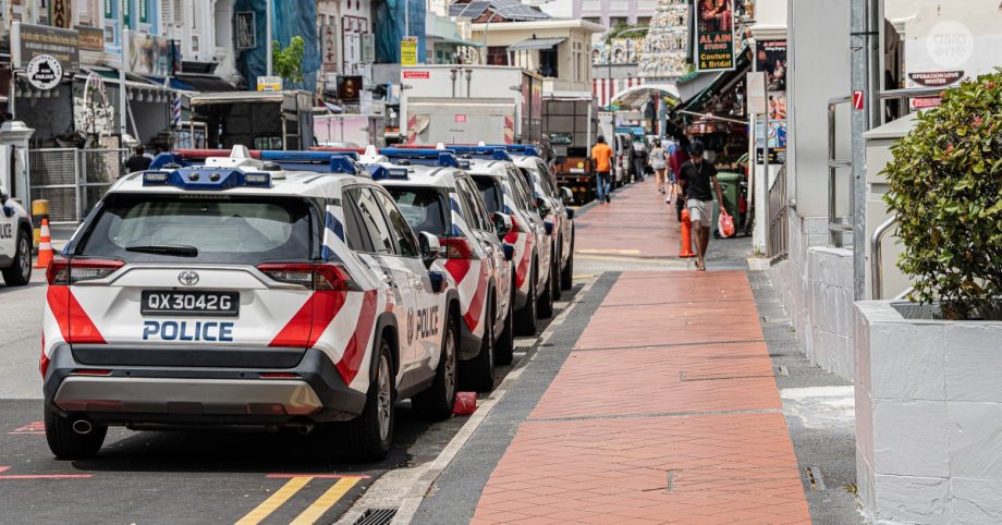 Man, 53, arrested for allegedly using keys to scratch police vehicle, Singapore News Man, 53, arrested for allegedly using keys to scratch police vehicle, Singapore News