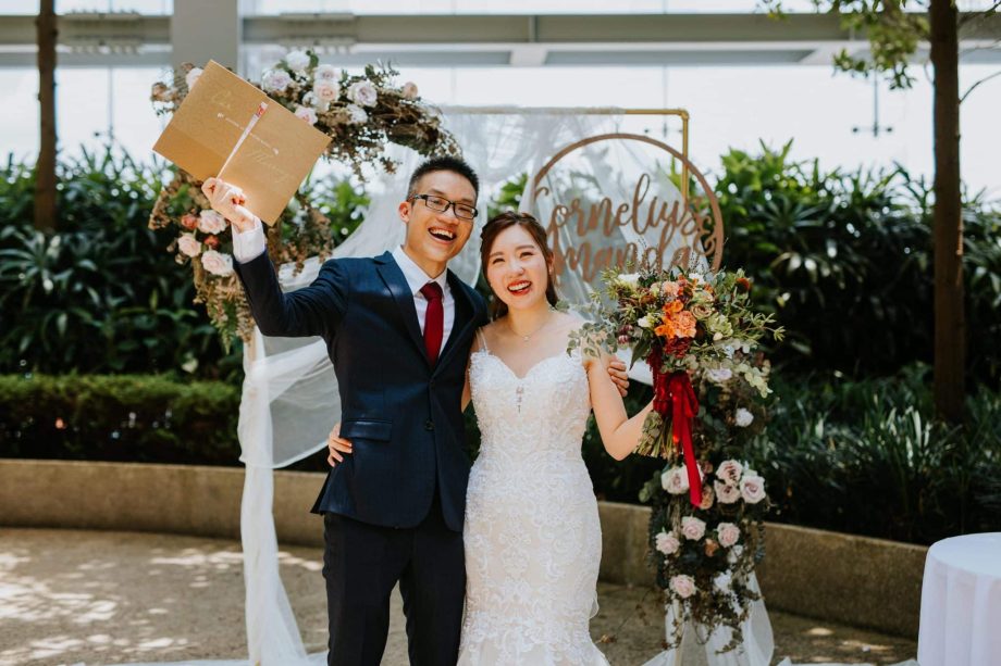 Doctors said she doesn’t have long to live, but he married her anyway because she is “God’s best” for him — Salt&Light Doctors said she doesn’t have long to live, but he married her anyway because she is “God’s best” for him — Salt&Light