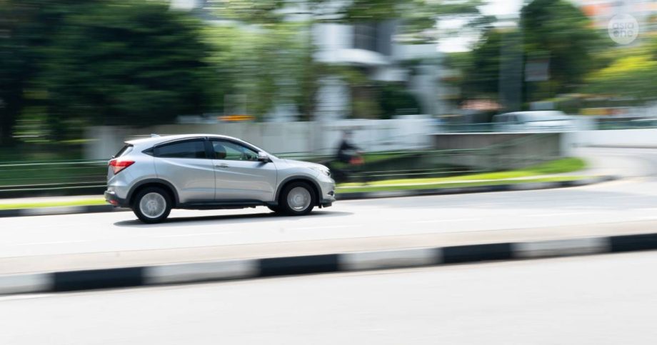 Woman, 53, allegedly locked in private hire car over fare dispute, Singapore News