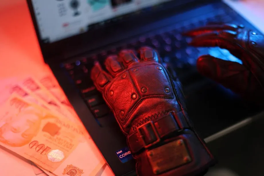 Teens arrested in .7m business email compromise scam