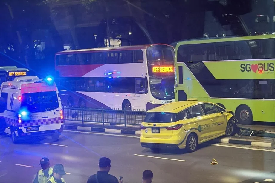 Five people, including 4-year-old, taken to hospital after Ang Mo Kio accident involving taxi