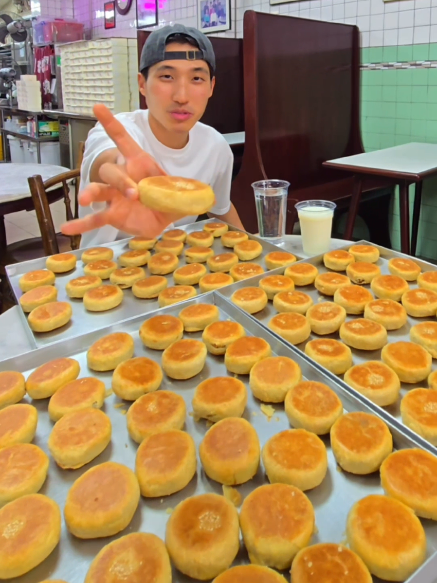 @zermattneo 100 Loong Fatt Tau Sar Piahs. BEST in SG? No doubt  Eating them all?…