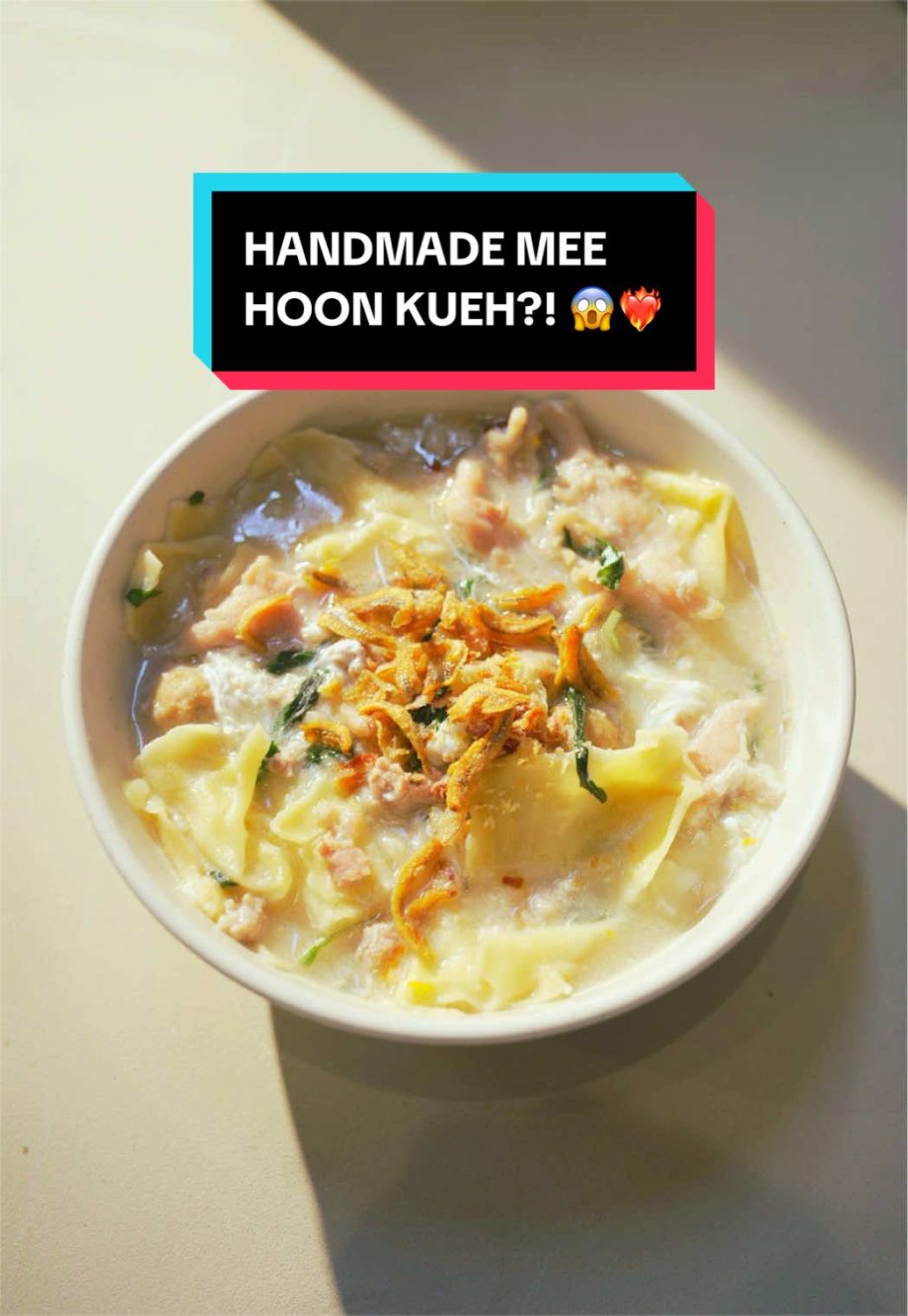 @getfedsg Handmade Mee Hoon Kueh for just .50?!  This ain’t your usual bowl of…