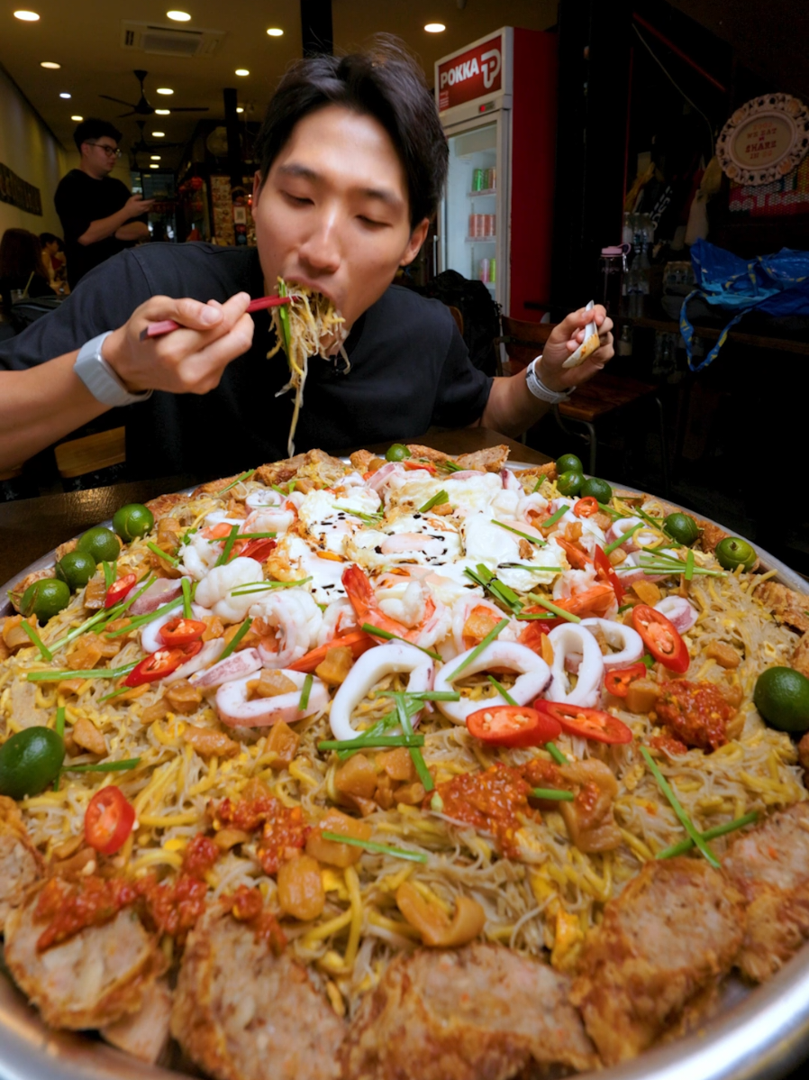 @zermattneo 8KG Hidden Hokkien Mee Challenge recommended by @botakjazz! Had zero…