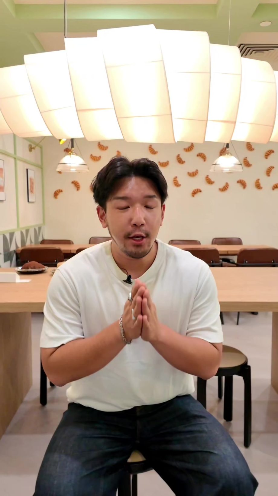 @aikenchia Pro-Tip: Go in the morning so the bread is fresh!!! These are the kin…