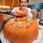 @zermattneo When you eat so much sushi the chef rewards you with a 5KG GIANT SWE…