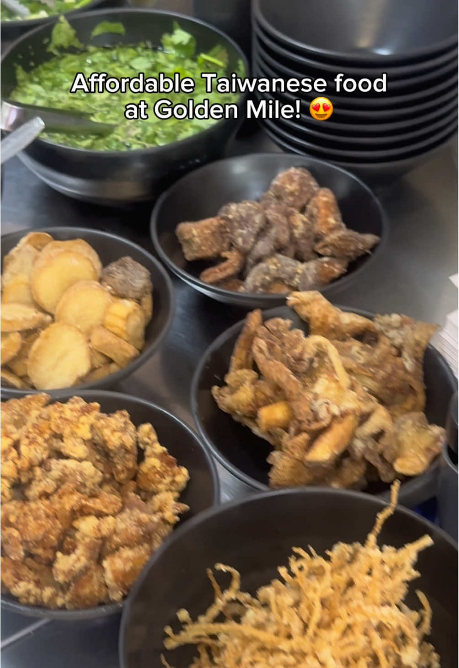 @flo.food.diary Who can say no to Taiwanese snacks!  Affordable and seriously ad…