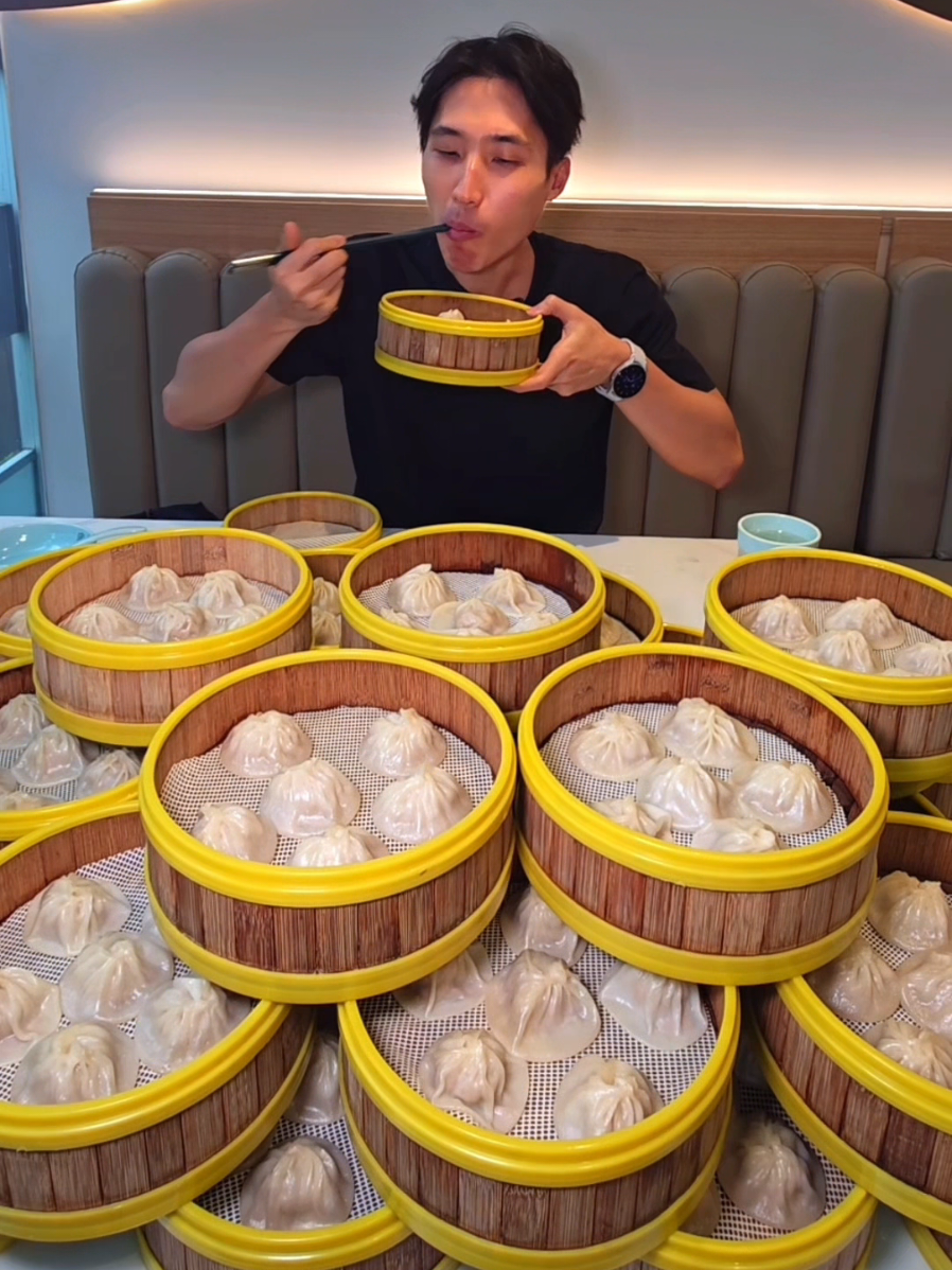 @zermattneo 300 Xiao Long Baos (Soup Dumpling) Speed Run –  9KG slammed in 40 mi…