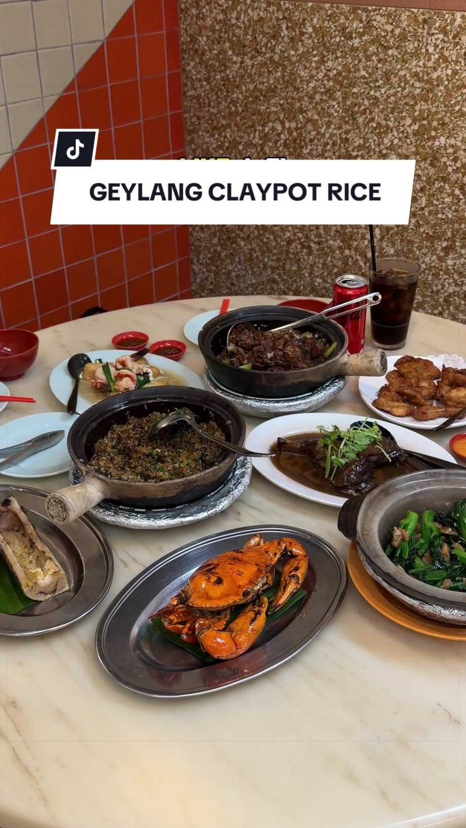 @middleclass.sg Beef bone marrow claypot rice tastes like atas Japanese donabe  …