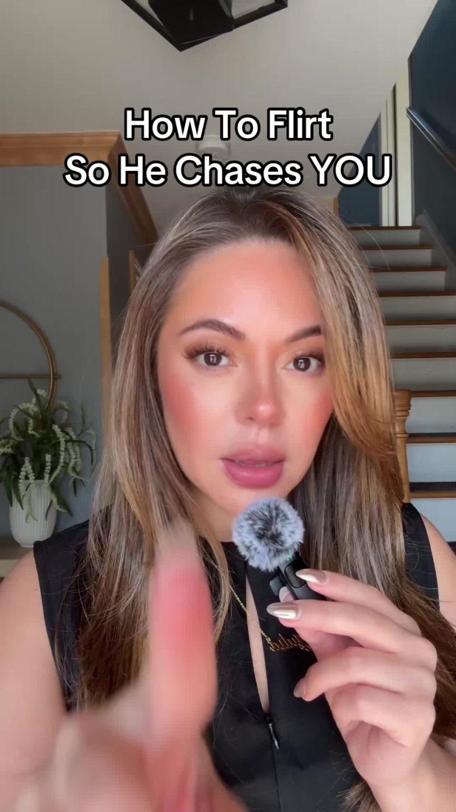 @ask_julia How To Flirt So He Chases YOU #datingadviceforwomen #highvaluewoman #…