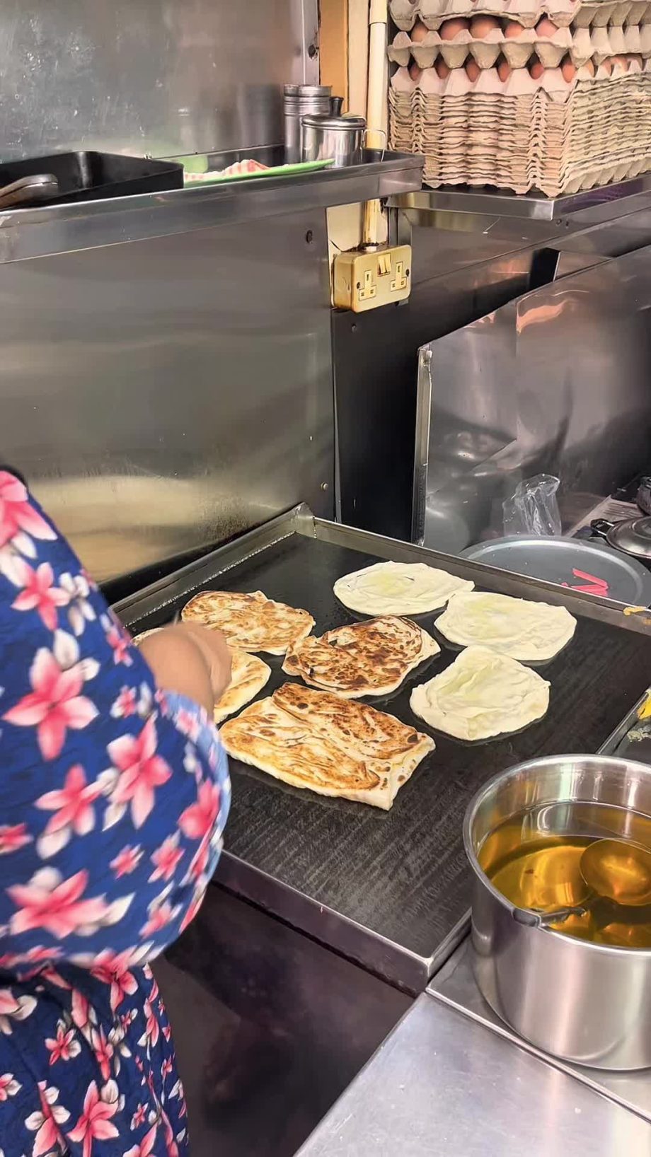 @xarayoung Sarapan fav kalian di SG apa nih? Jangan bilang kaya toast  livingins…