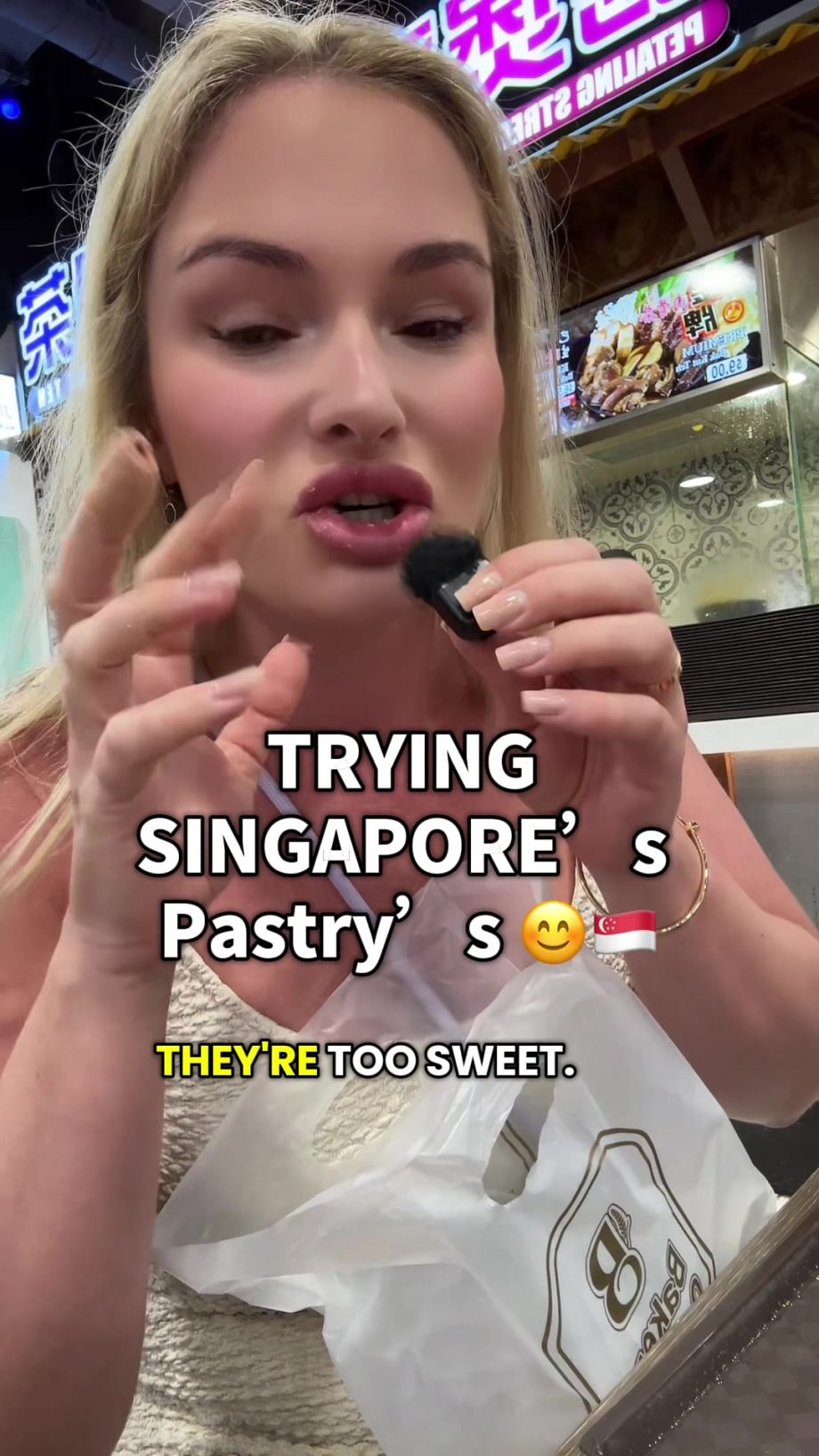 @christine.gretagauthier Trying Singaporean Pastries #singapore #travelingtosing…