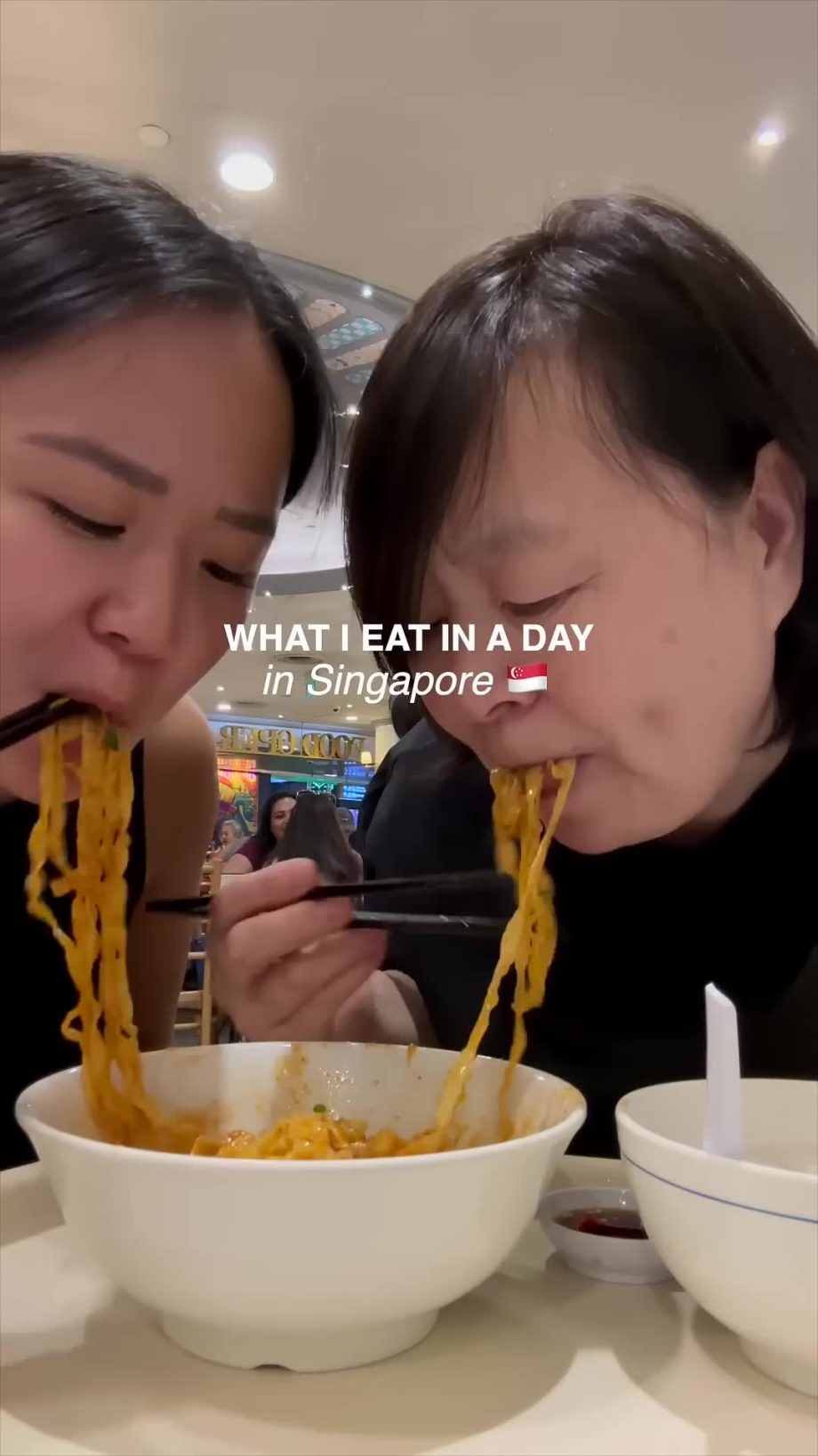 @linda.5un eating whatever I want for a day in SINGAPORE w. my mom  #whatieatina…