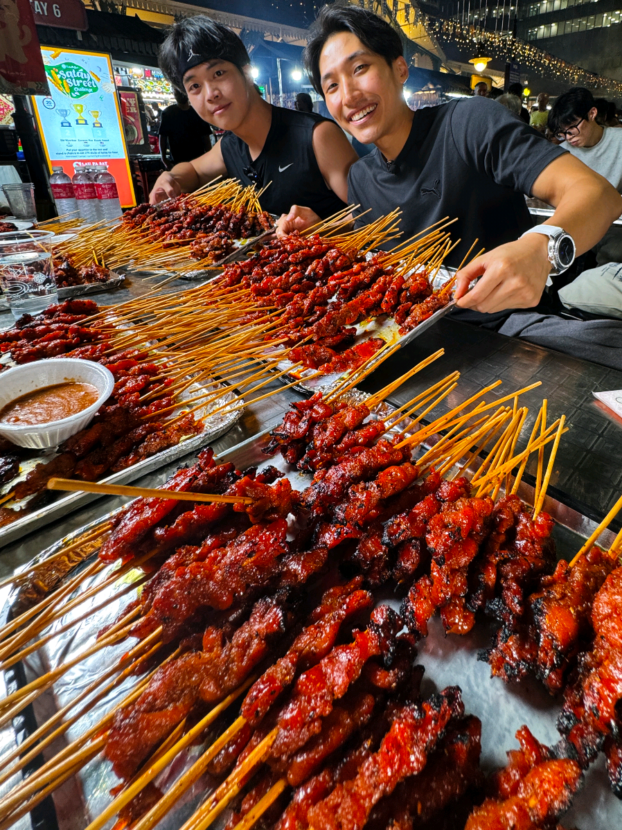 @zermattneo 300 Satay Challenge in 20 Minutes?! The record is seriously getting …