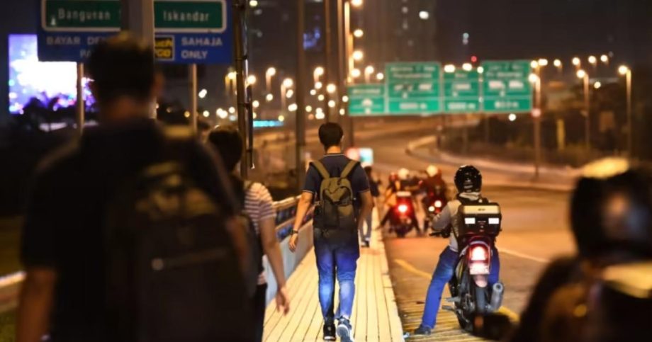 Malaysian Retrenched After 8 Years Of Daily Commutes To Singapore, Now Faces Uncertainty