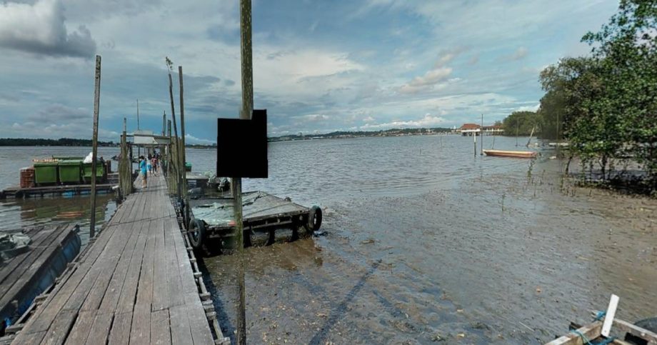 Worker, 30, dies after being struck by lightning on floating fish farm off Lim Chu Kang, Singapore News