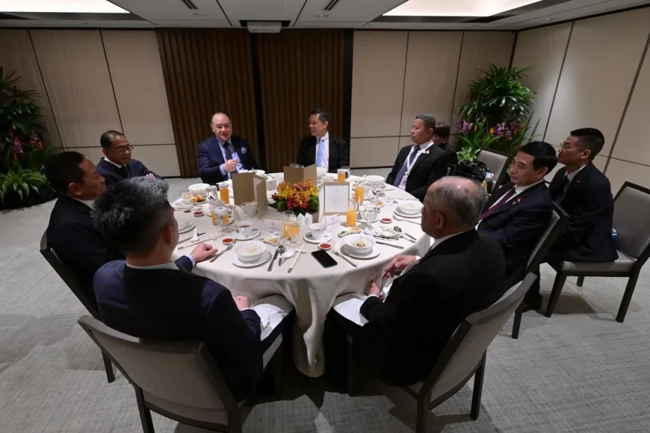 ASEAN defence ministers reaffirm commitment to free flow of trade through international corridors