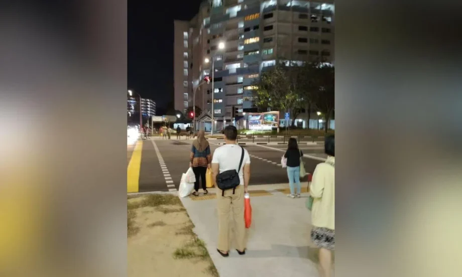 Tampines resident’s act of kindness to elderly woman Tampines resident’s act of kindness to elderly woman