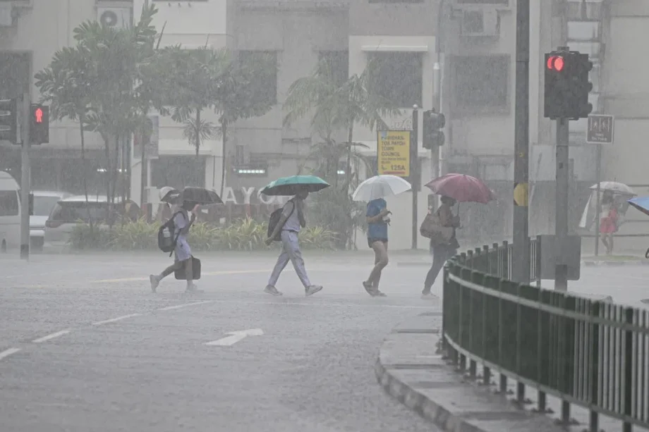 Short, thundery showers and warm weather expected in Singapore till end of May