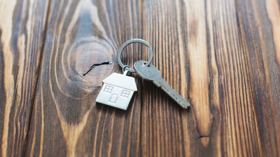 Singaporean couple debates whether to move closer to parents or stay in current BTO flat Singaporean couple debates whether to move closer to parents or stay in current BTO flat
