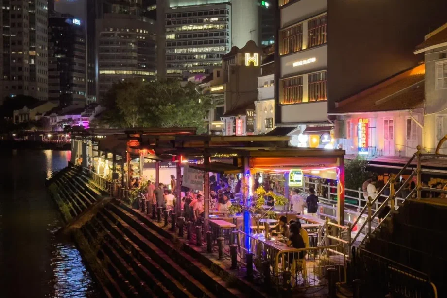 Watchdogs call for fair payment, clear contracts for nightlife freelancers, including performers Watchdogs call for fair payment, clear contracts for nightlife freelancers, including performers
