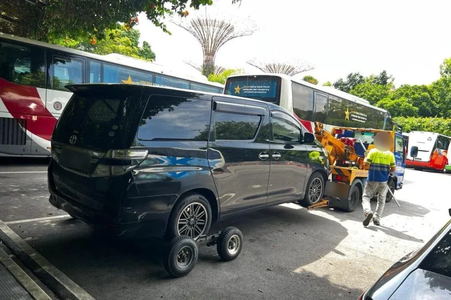 14 drivers caught providing illegal cross-border ride-hailing services in joint LTA-ICA operation 14 drivers caught providing illegal cross-border ride-hailing services in joint LTA-ICA operation
