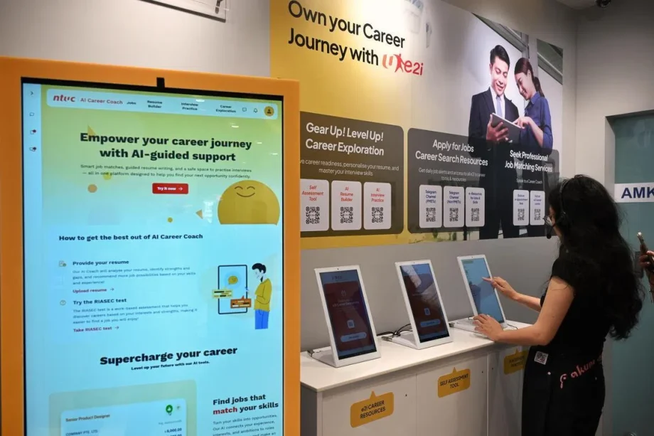 Workers, jobseekers get boost from new e2i career centre Workers, jobseekers get boost from new e2i career centre