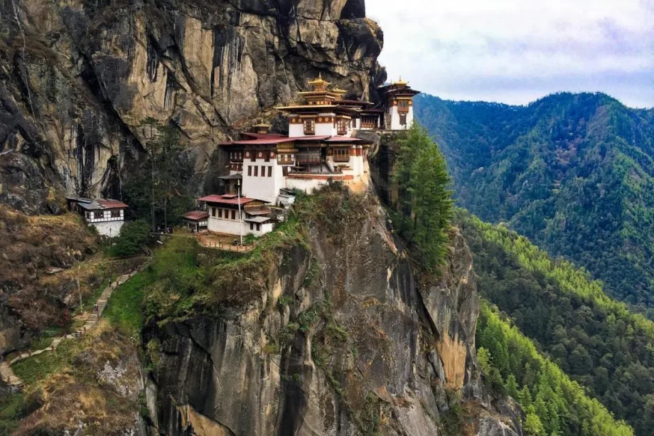 Singapore woman dies during Bhutan hike Singapore woman dies during Bhutan hike