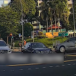 Kia MPV T-boned by Mercedes car at discretionary right turn in Ang Mo Kio, 2 taken to hospital, Singapore News