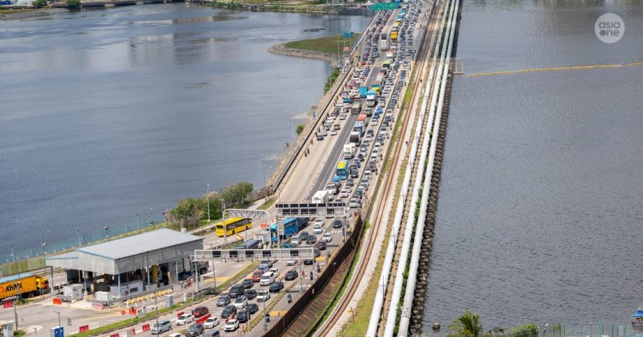‘Very heavy traffic’ expected at land checkpoints during Hari Raya Haji, Vesak Day weekend and June school holidays, Singapore News