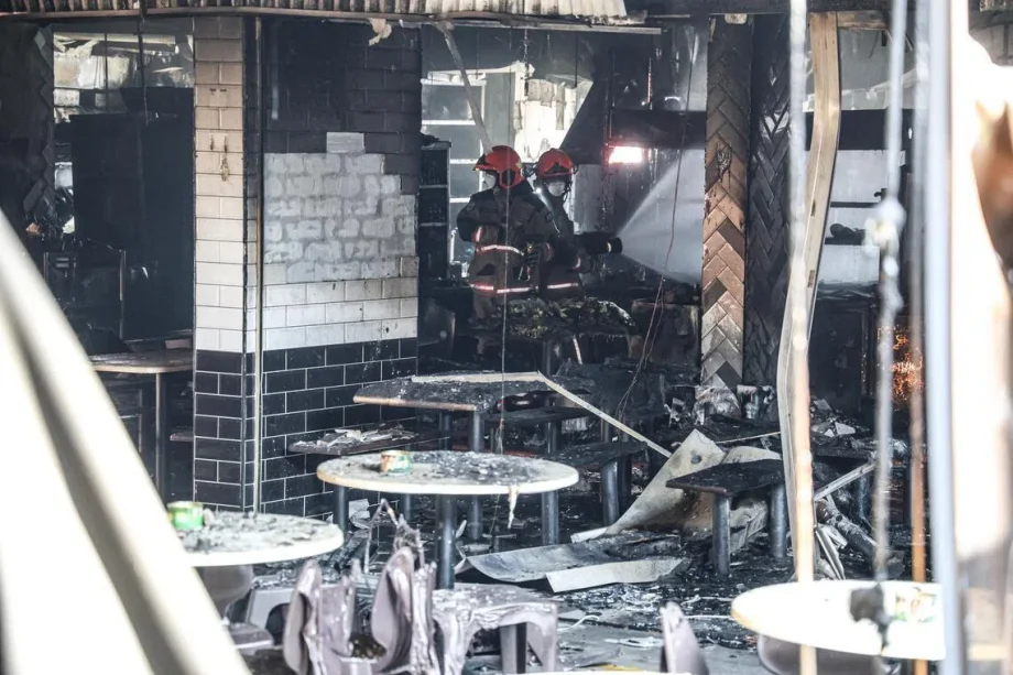 5 taken to hospital after Hougang coffee shop fire
