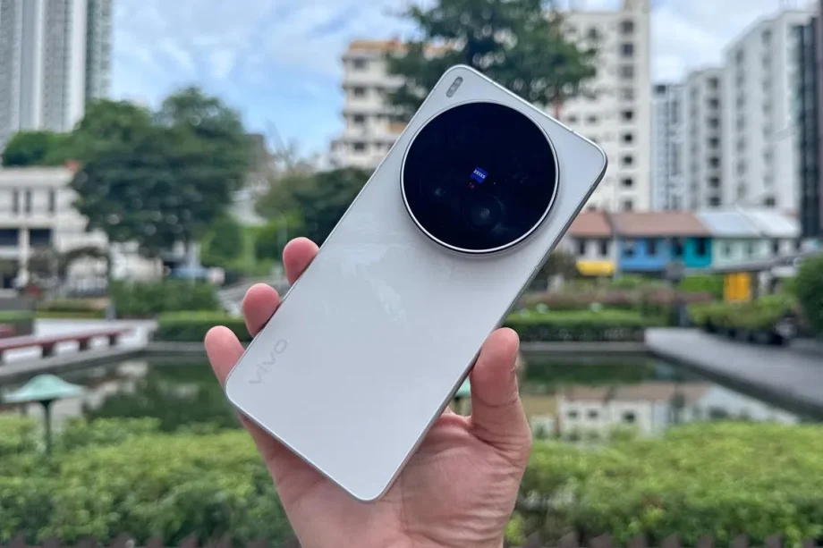 Vivo X300 Ultra review: The almost-Ultra contender with some of the best lenses and a stunning display