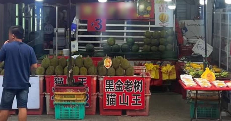 Geylang durian seller accused of being ‘dishonest’, pressuring customer to buy opened fruit, Singapore News